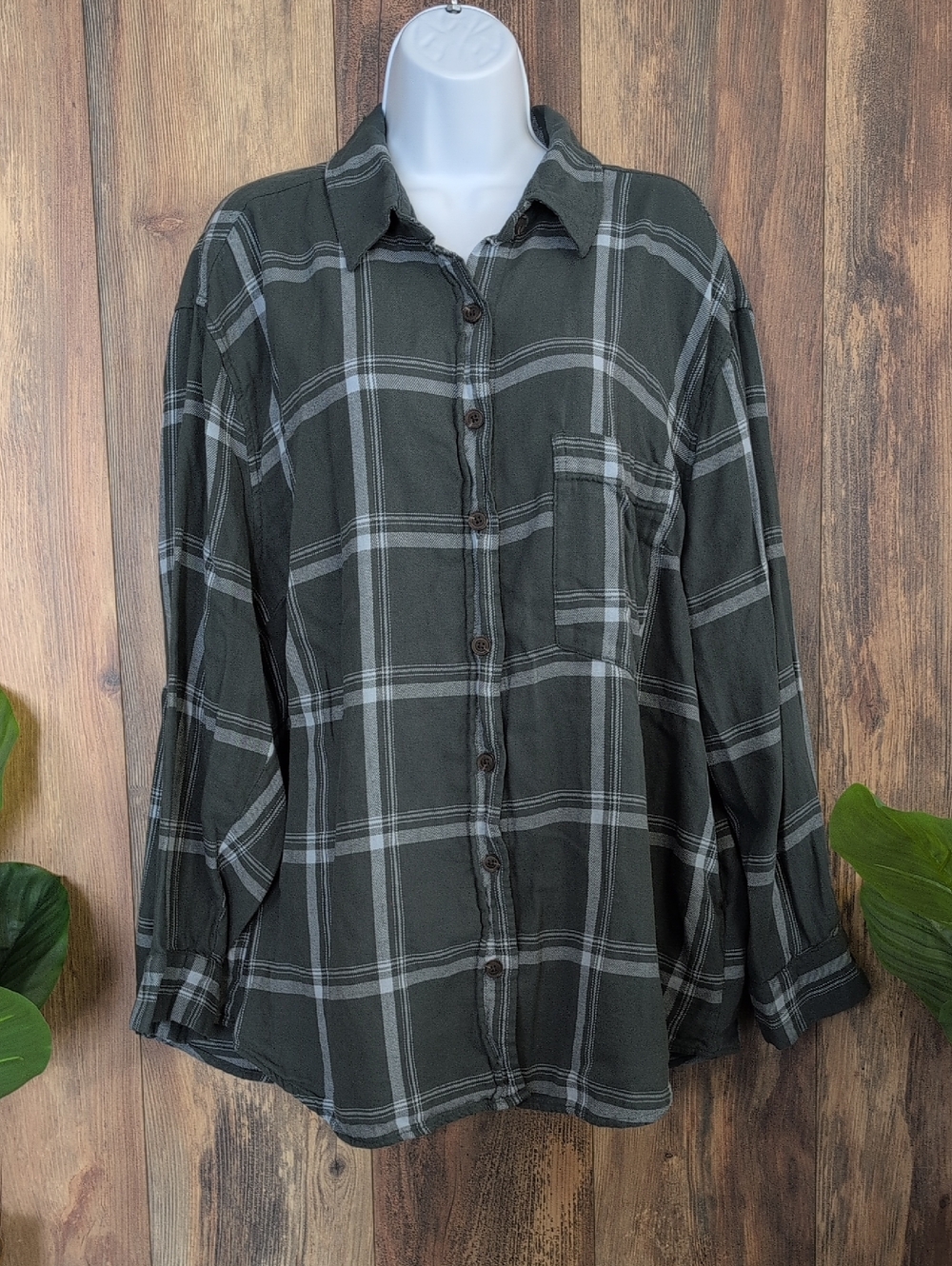 wild fable Dark Green Plaid Button-Down Shirt XXL       W317